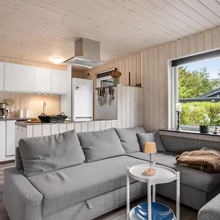 Semesterbostad Melisande - From The Sea By Interhome